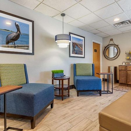 Comfort Suites Southport - Oak Island Bagian luar foto