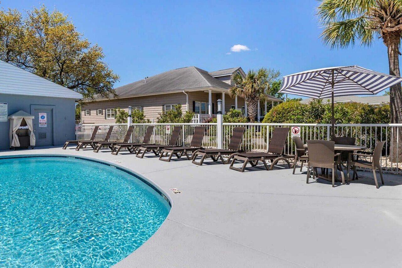 Comfort Suites Southport - Oak Island Bagian luar foto