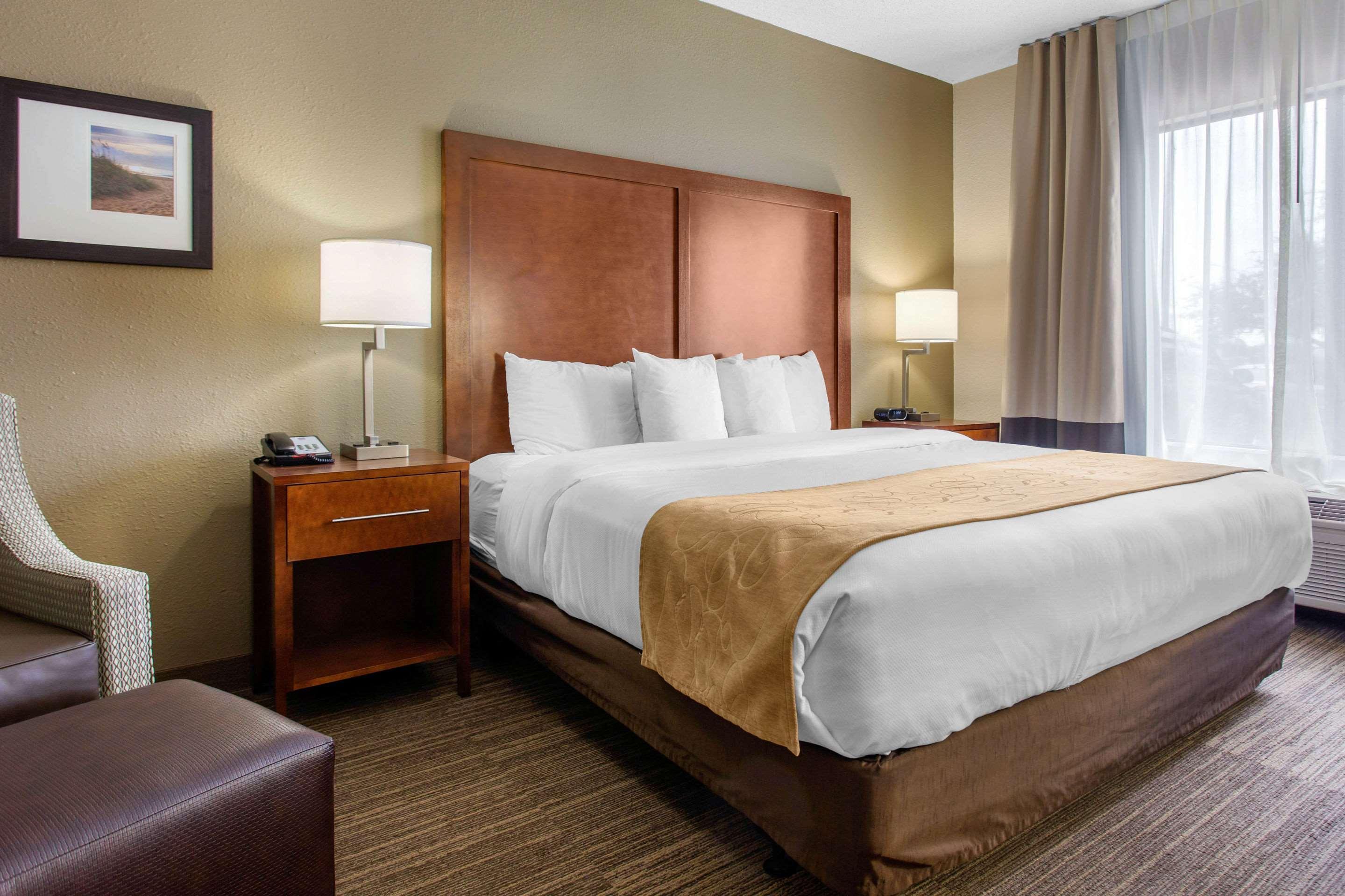 Comfort Suites Southport - Oak Island Bagian luar foto