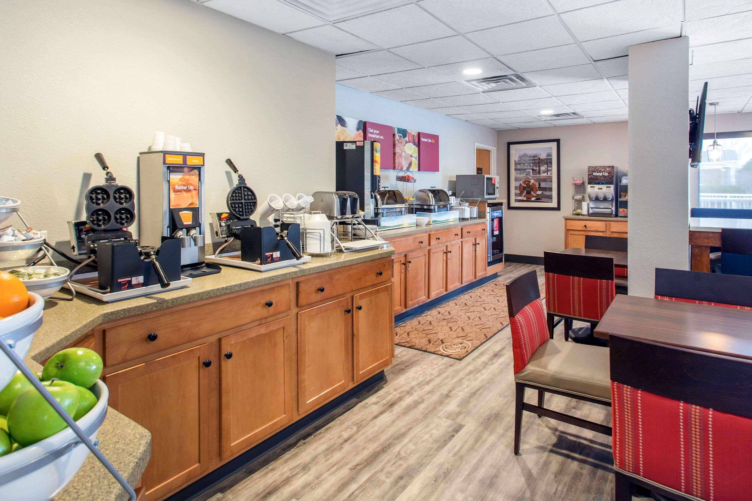 Comfort Suites Southport - Oak Island Bagian luar foto