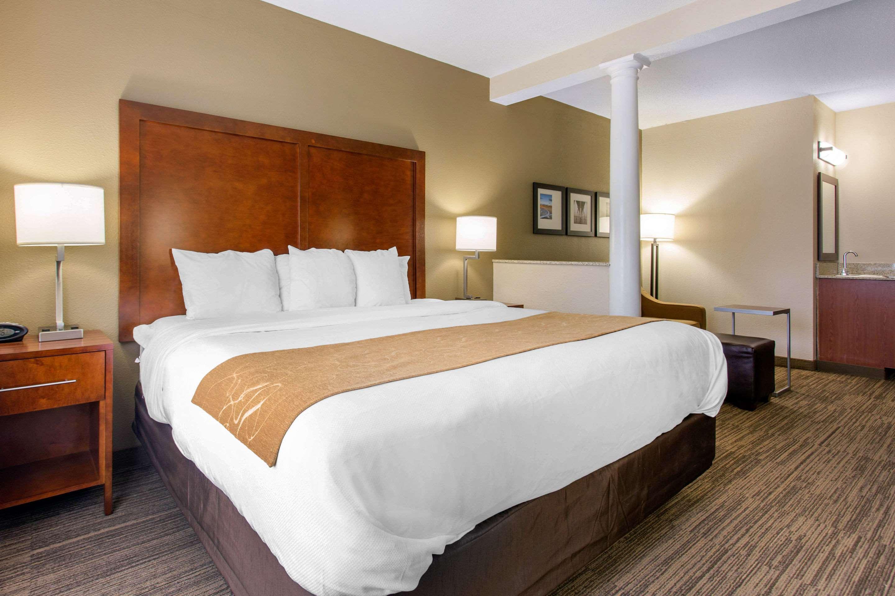 Comfort Suites Southport - Oak Island Bagian luar foto