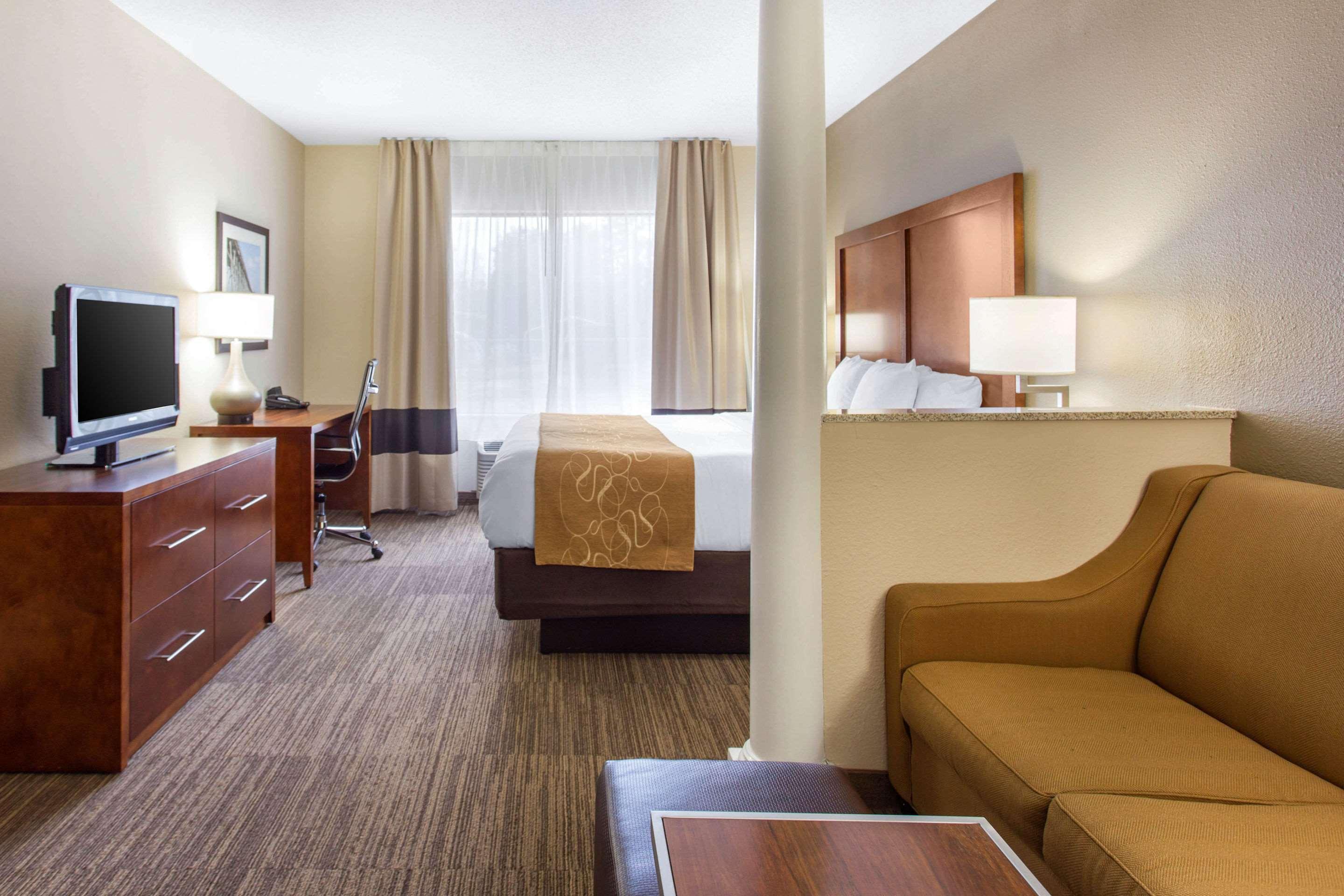 Comfort Suites Southport - Oak Island Bagian luar foto