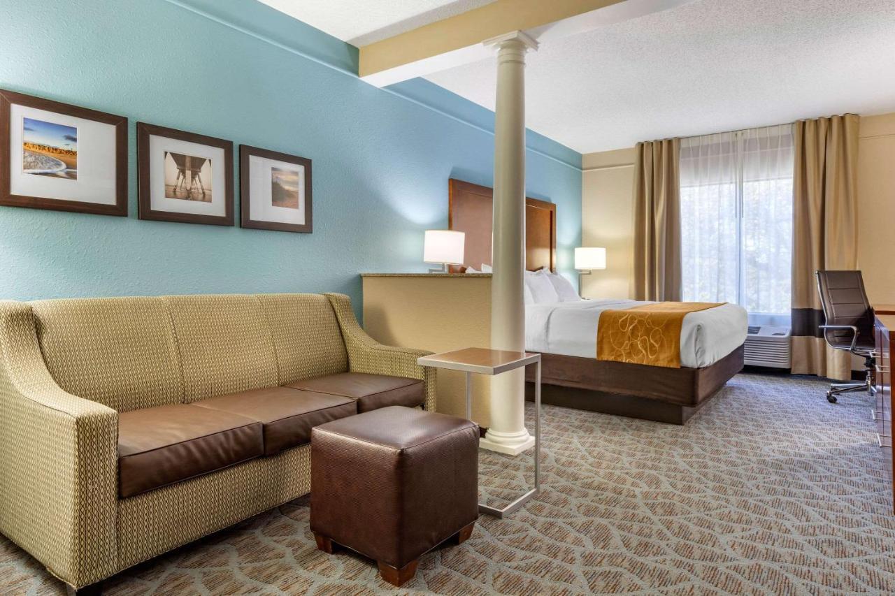 Comfort Suites Southport - Oak Island Bagian luar foto