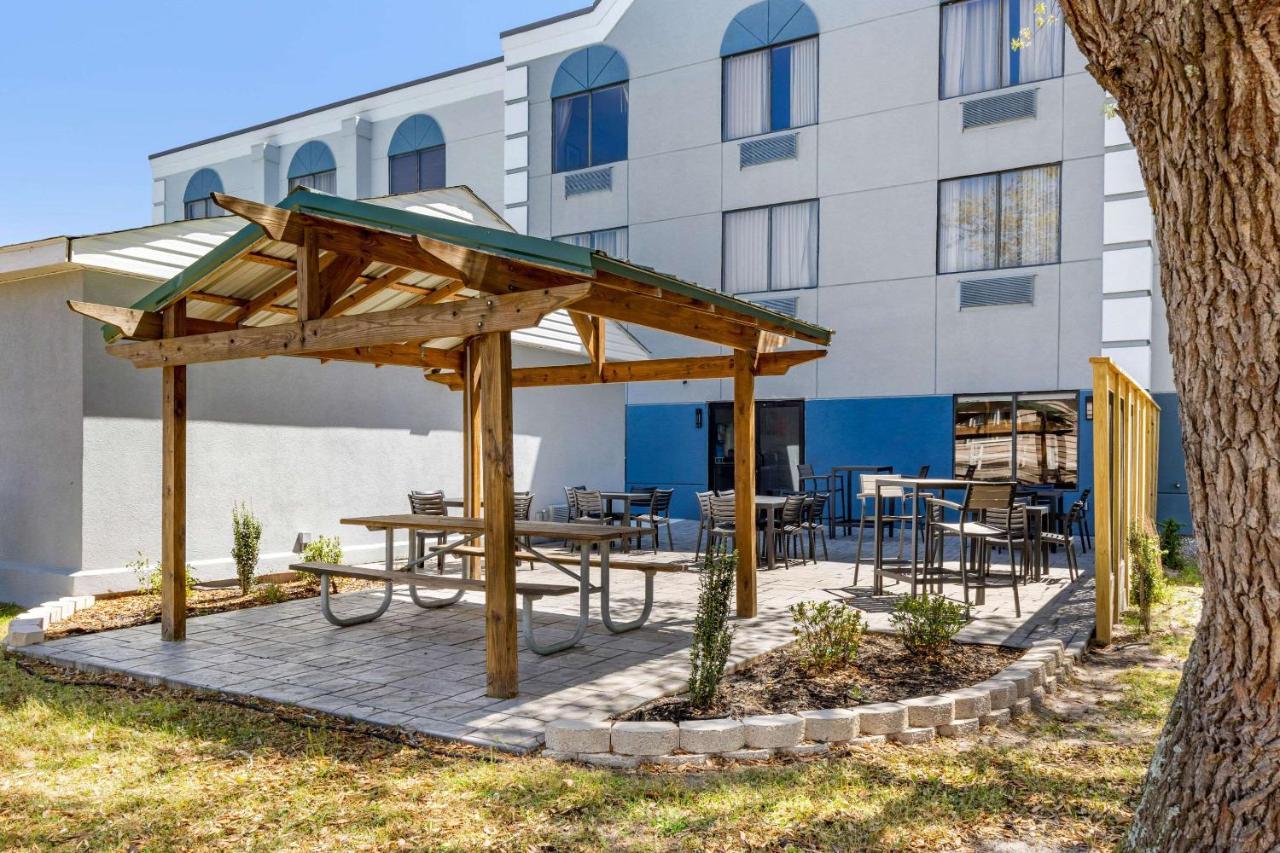 Comfort Suites Southport - Oak Island Bagian luar foto