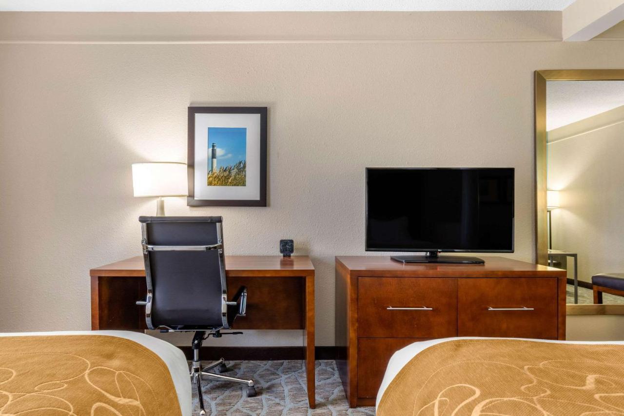 Comfort Suites Southport - Oak Island Bagian luar foto
