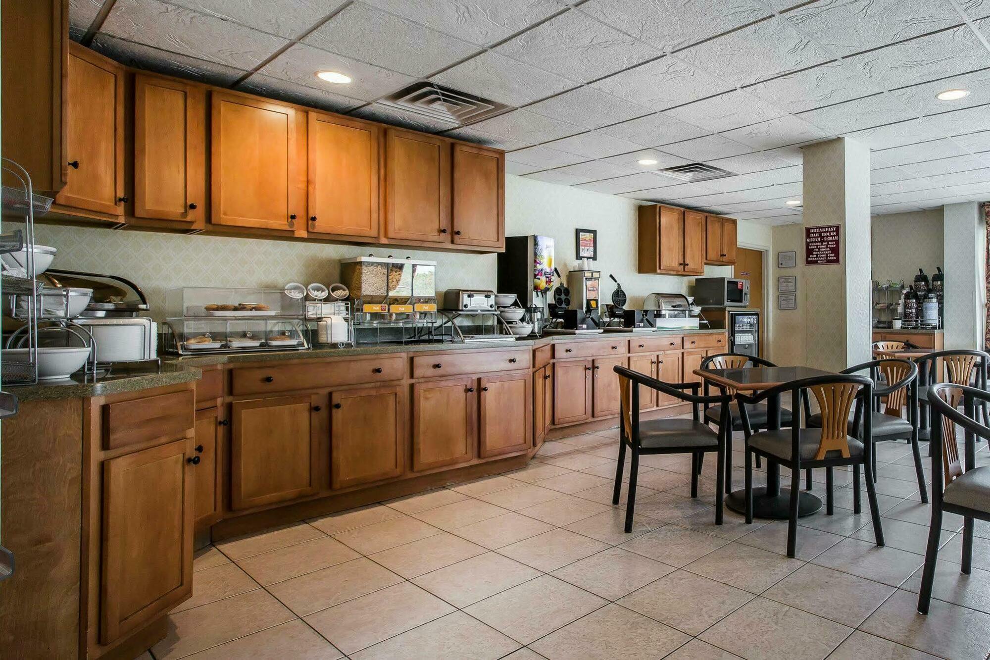 Comfort Suites Southport - Oak Island Bagian luar foto